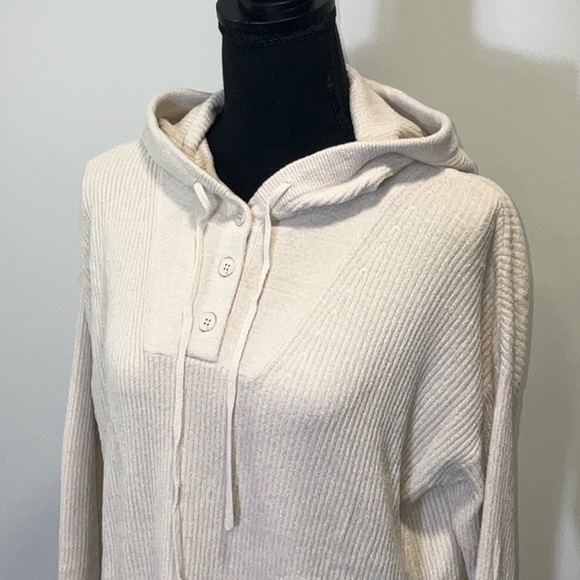 Barefoot Dreams Ribbed Henley Hoodie, EUC - Picture 3 of 12